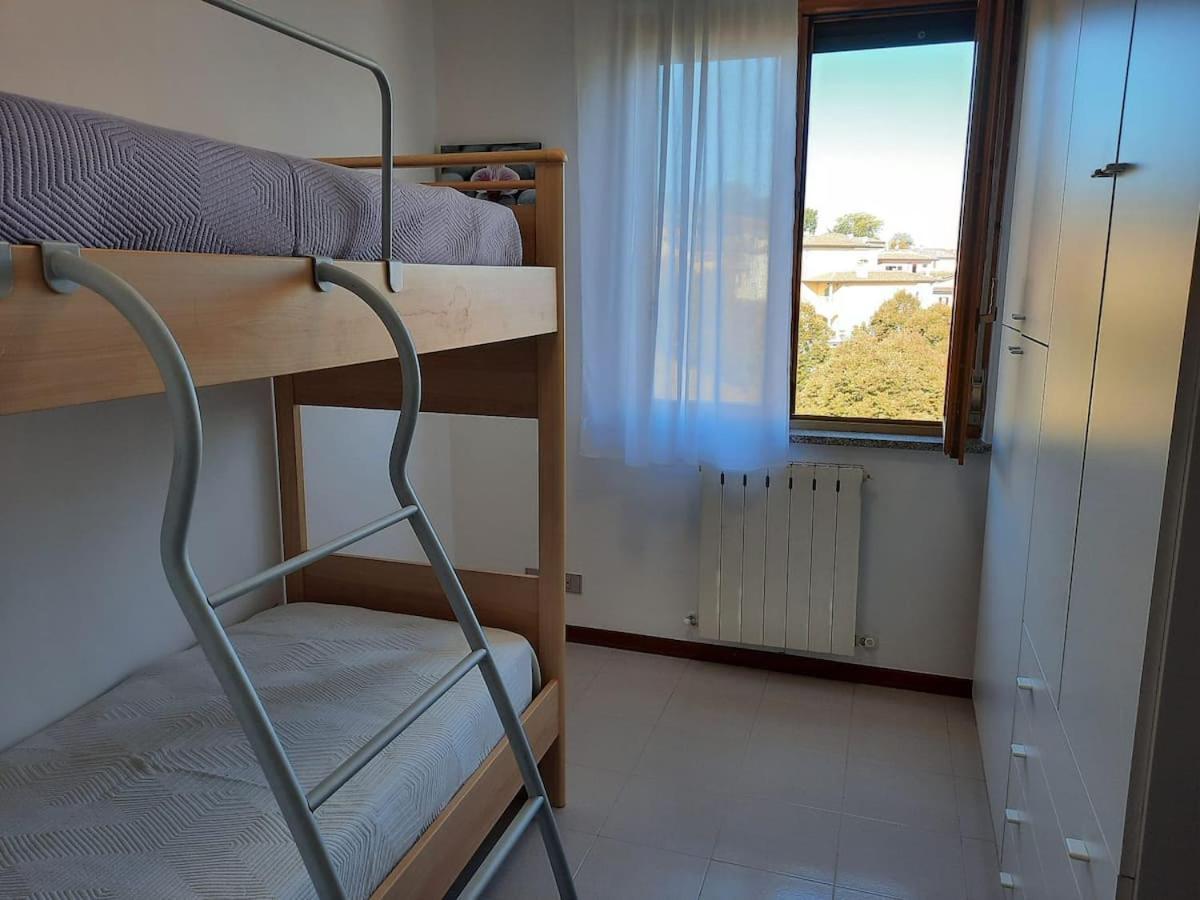Appartamento Confortevole E Ben Servito San Mariano Exterior foto